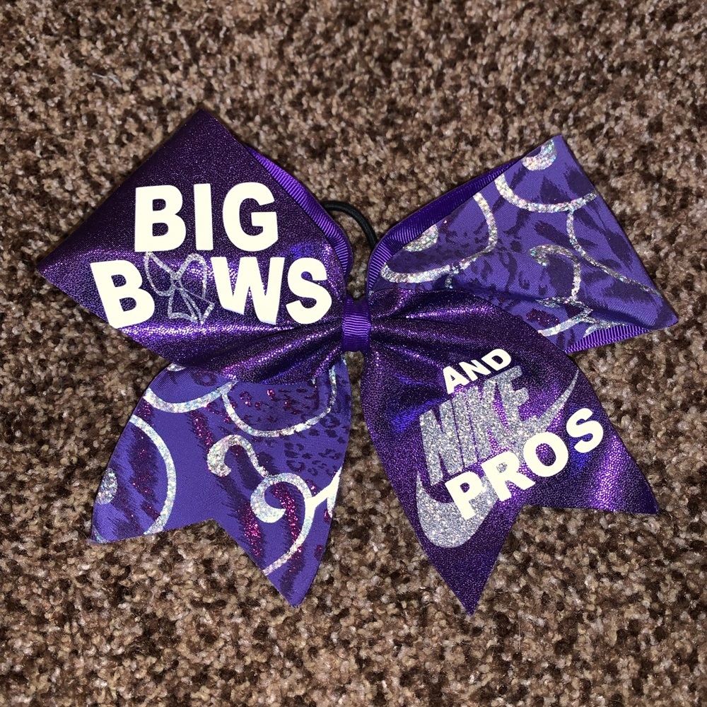 GREAT CONDITION CHEER BOW